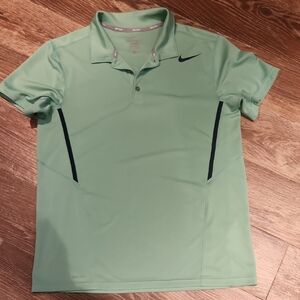 Nike Men's Green Polo Shirt